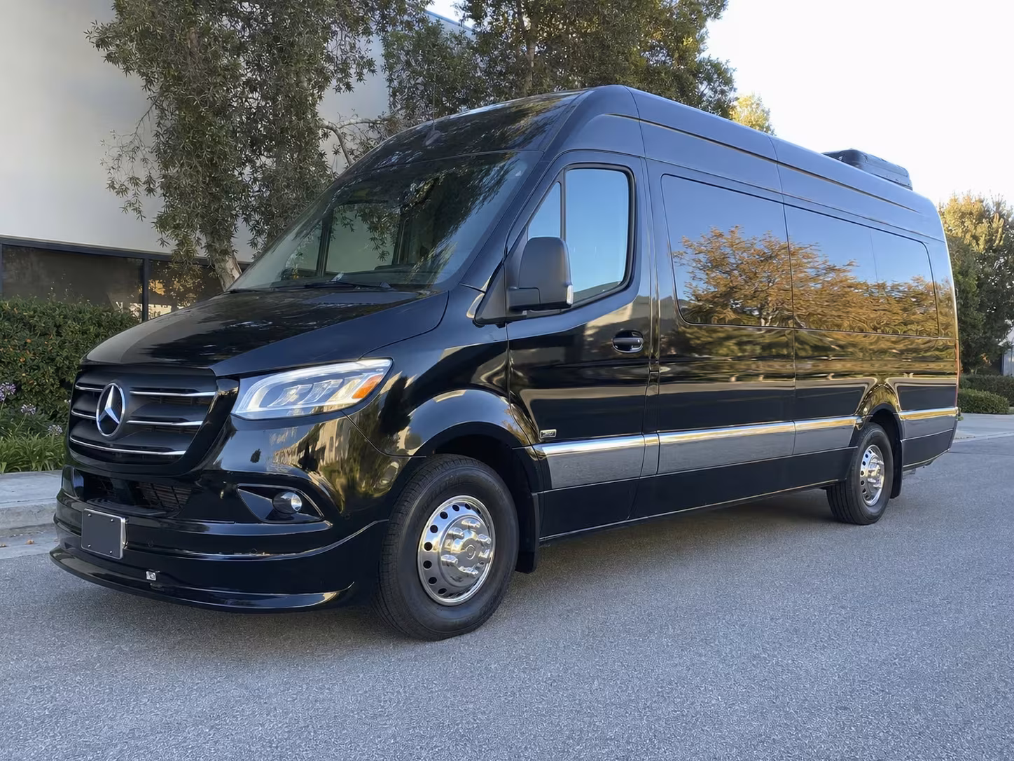 bus rentals for montebello proms homecomings