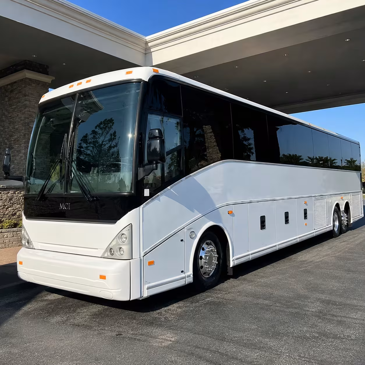 montebello bus rentals to long beach and sna airports