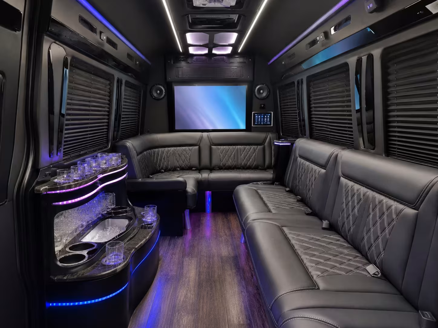 sports team fan charter bus rentals in montebello