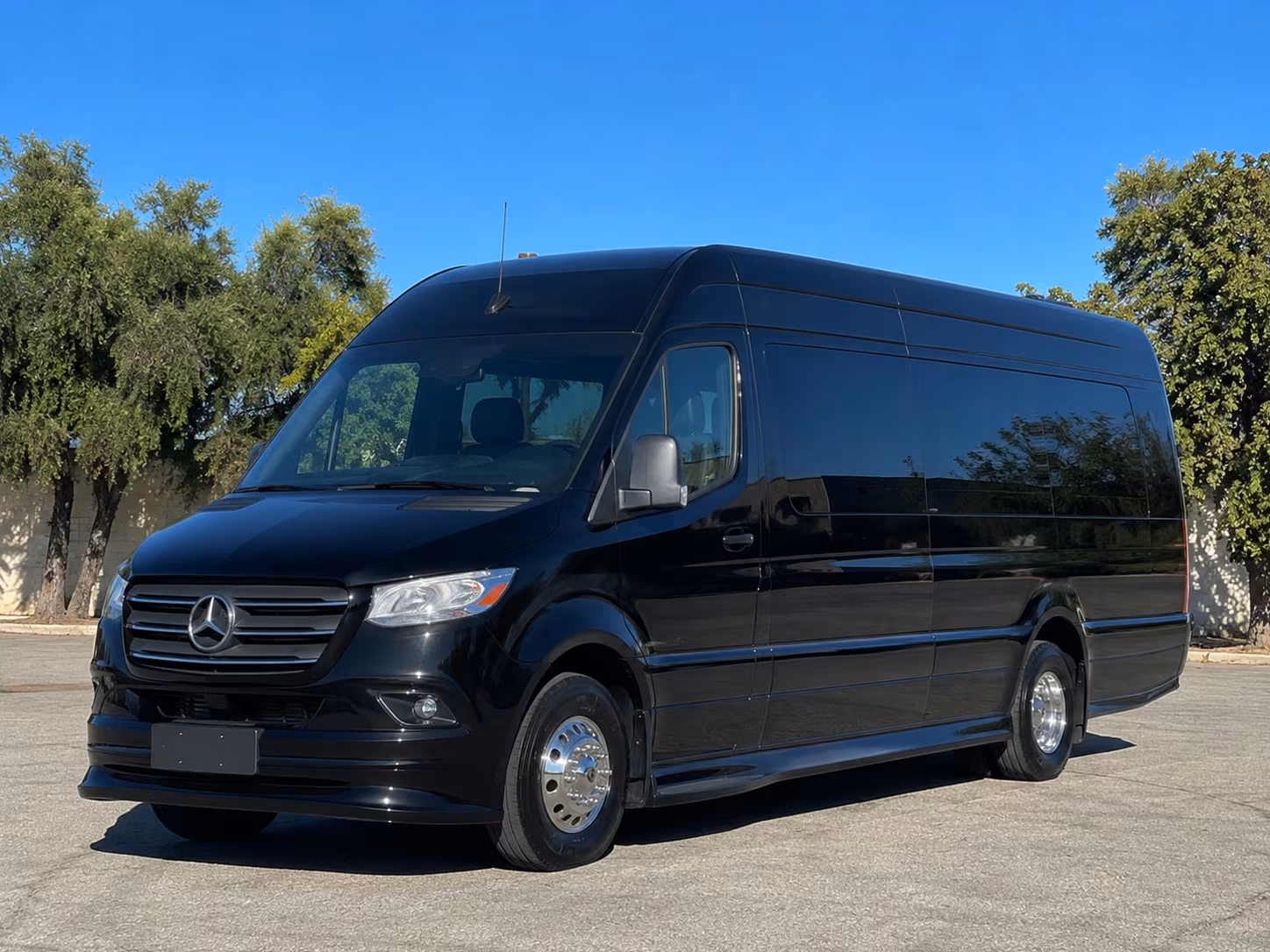 transportation serving montebello and nearby cities
